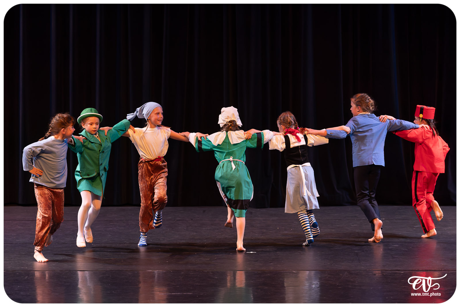 ECOLE DE DANSE CÉCILE ADAMOW